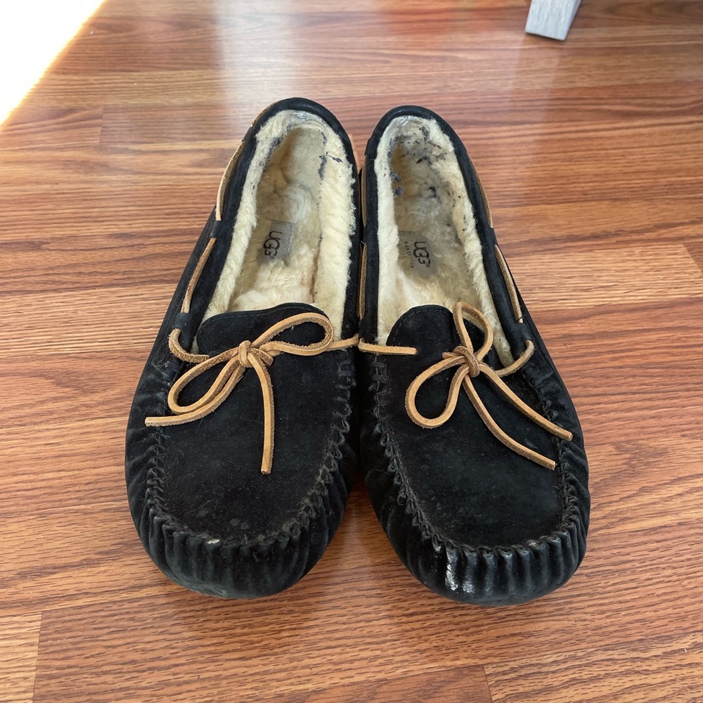 Ugg dakota moccasins